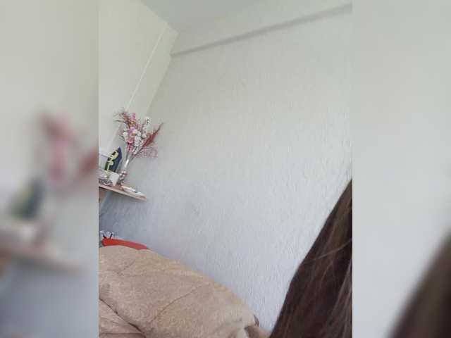 Kissa-is-klassa-a live cam on BongaCams