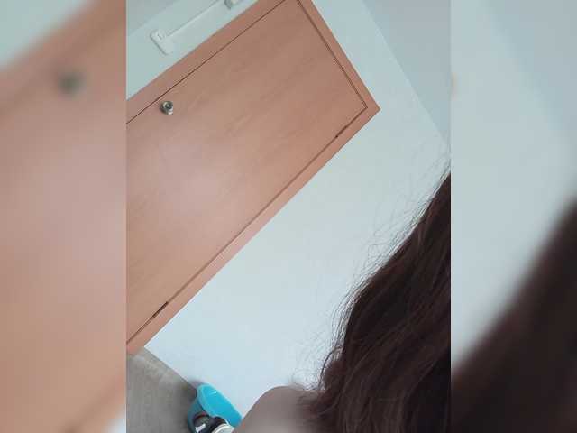 Kissa-is-klassa-a live cam on BongaCams