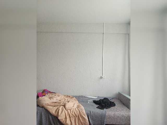 Kissa-is-klassa-a live webcam show