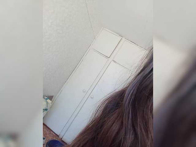 kissa-is-klassa-a cam belle