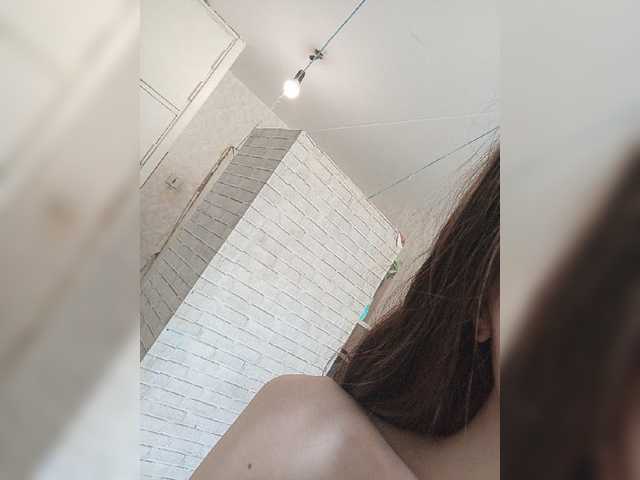 Kissa-is-klassa-a live cam on BongaCams