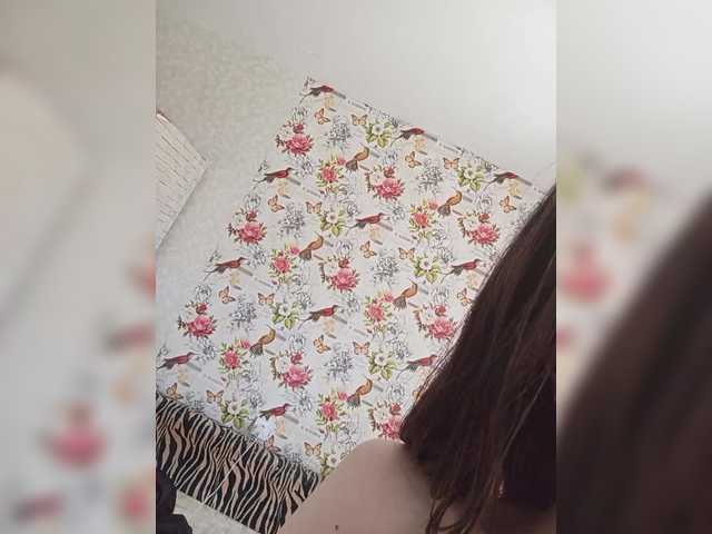 Kissa-is-klassa-a live cam on BongaCams