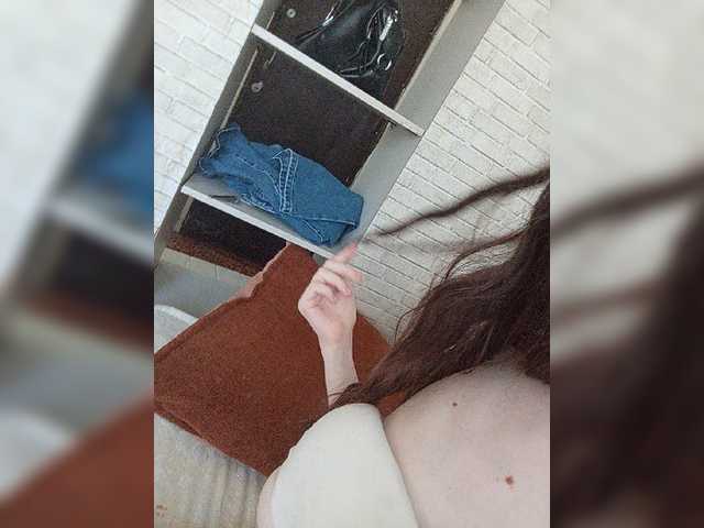Kissa-is-klassa-a live cam on BongaCams