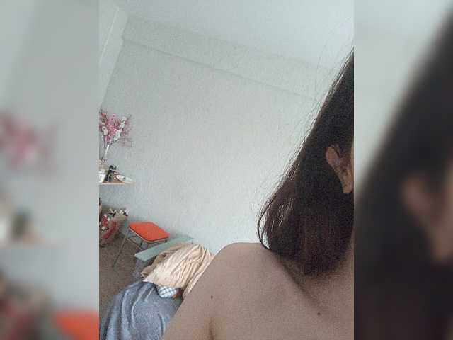 Kissa-is-klassa-a live cam on BongaCams