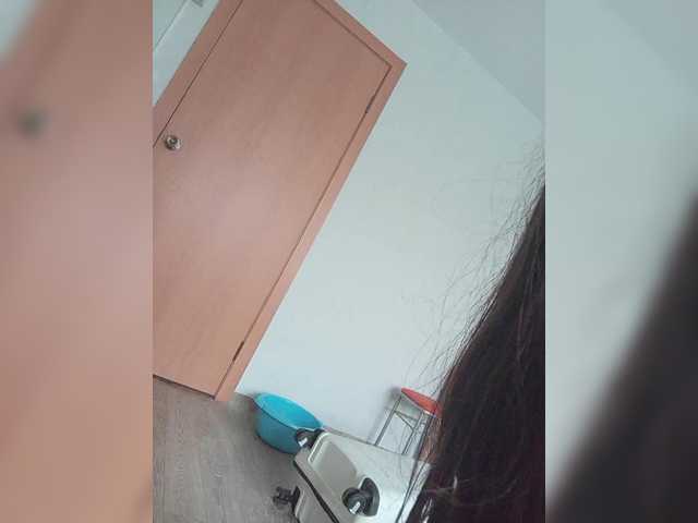 Kissa-is-klassa-a live webcam show