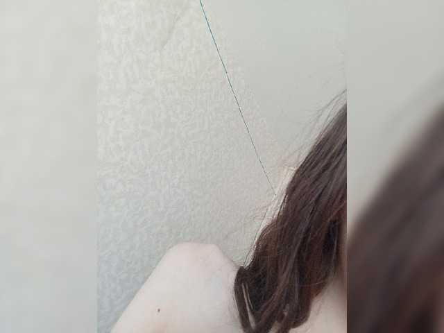Kissa-is-klassa-a live cam on BongaCams