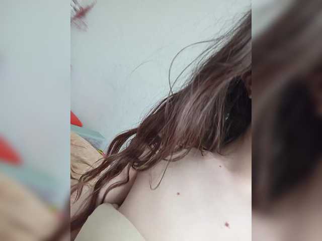Kissa-is-klassa-a live cam on BongaCams