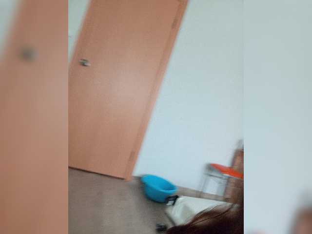 Kissa-is-klassa-a live cam on BongaCams