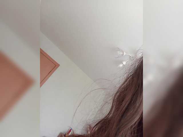 Kissa-is-klassa-a live cam on BongaCams