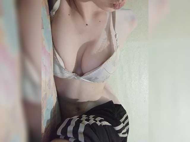 Kissa-is-klassa-a's BongaCams show and profile