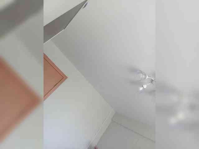 Kissa-is-klassa-a Sex Cam Show