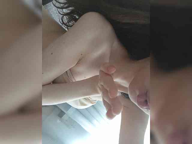 Kissa-is-klassa-a Sex Cam Show