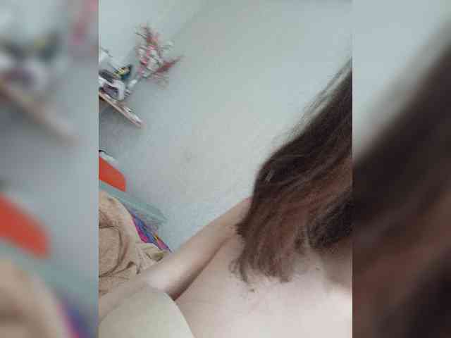Kissa-is-klassa-a Sex Cam Show