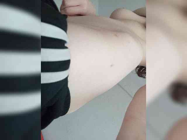 Kissa-is-klassa-a Sex Cam Show