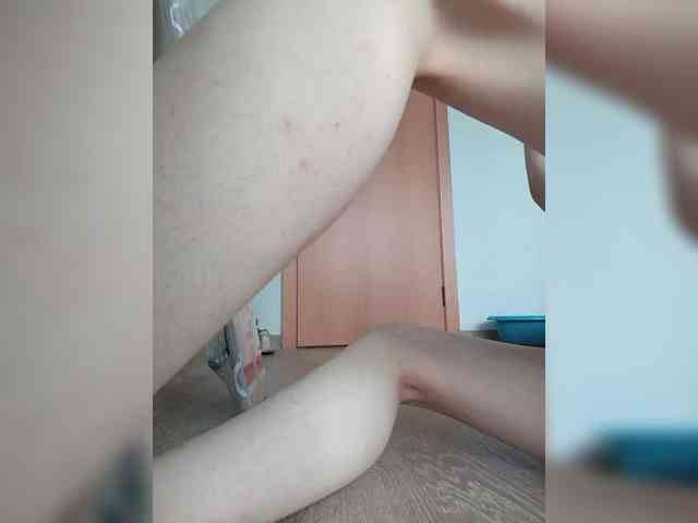 Kissa-is-klassa-a Sex Cam Show