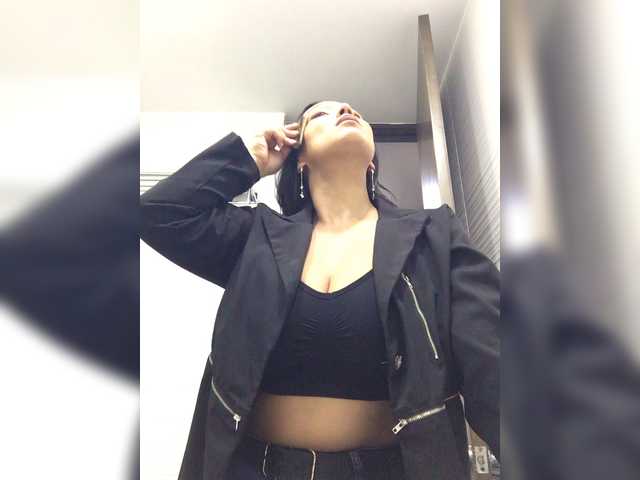 Emeraldgem live cam on BongaCams
