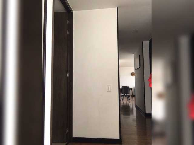 Emeraldgem live cam preview