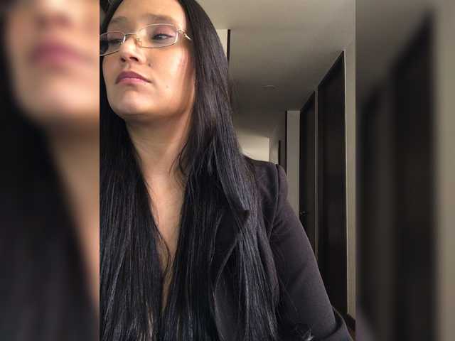 Emeraldgem live cam on BongaCams