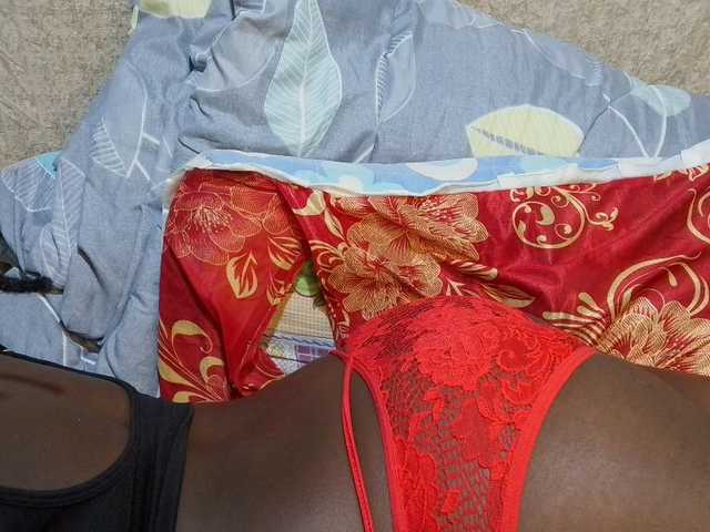 pretty-lioness live cam on BongaCams
