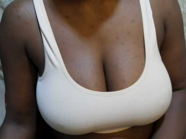 pretty-lioness Live-Cam auf BongaCams