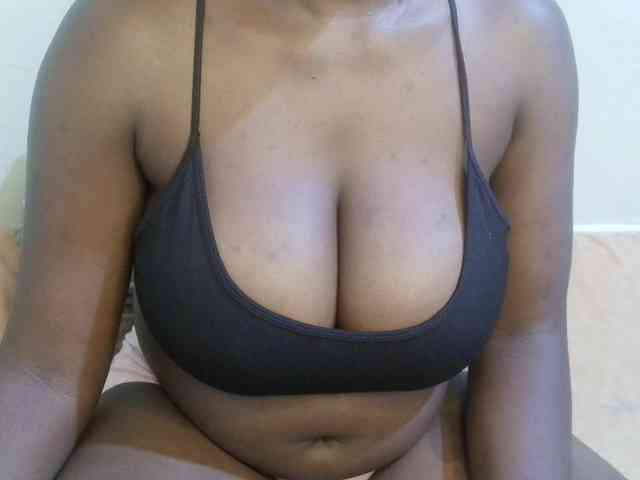 pretty-lioness webcam