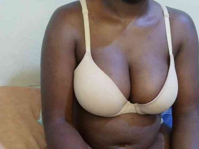 pretty-lioness webcam