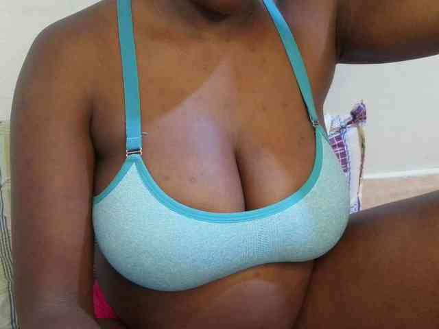 pretty-lioness webcam