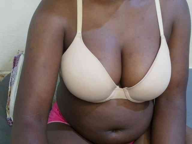 pretty-lioness webcam