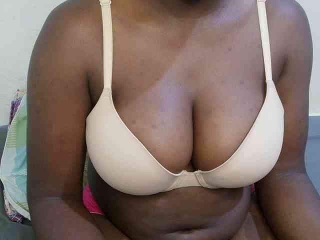 pretty-lioness webcam