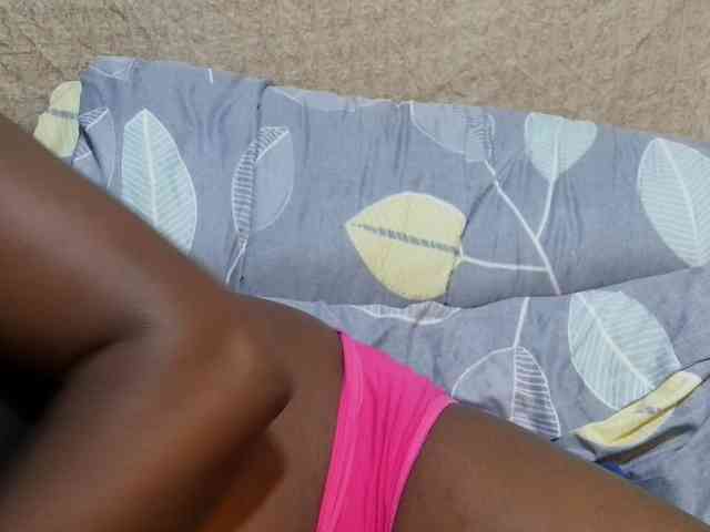 pretty-lioness Live Webcam on BongaCams