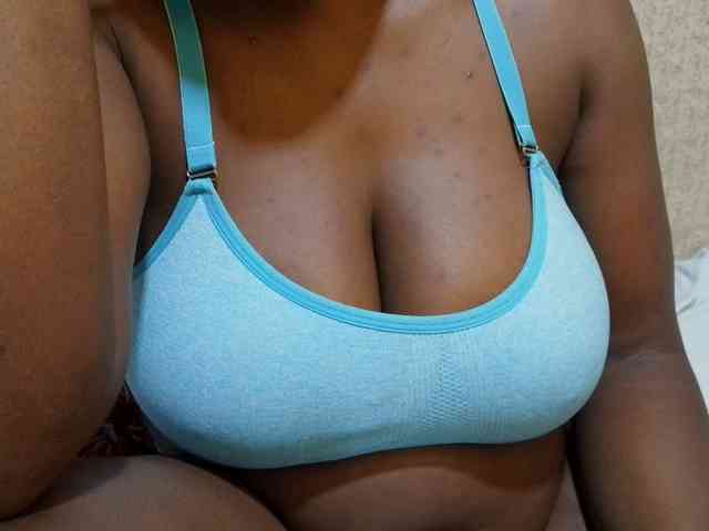 Pretty-lioness - Girl 