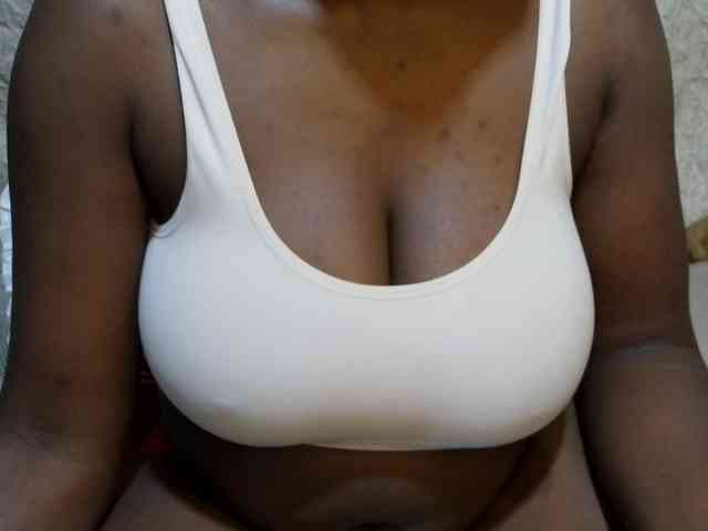 pretty-lioness webcam