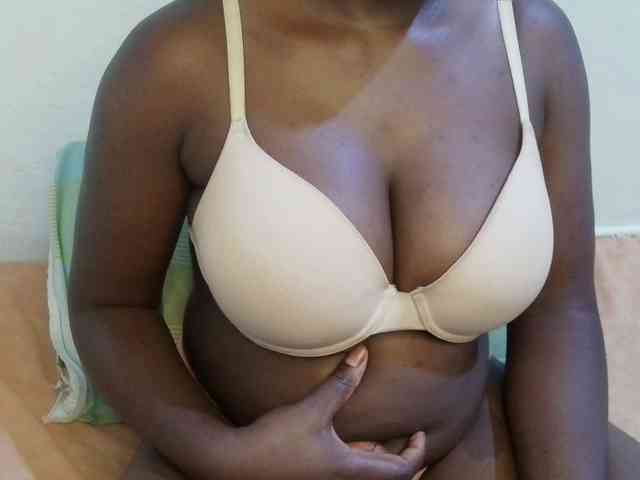 pretty-lioness webcam