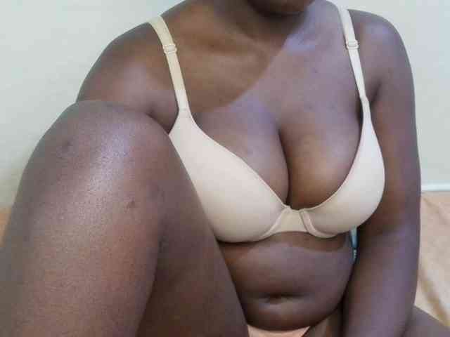 pretty-lioness webcam