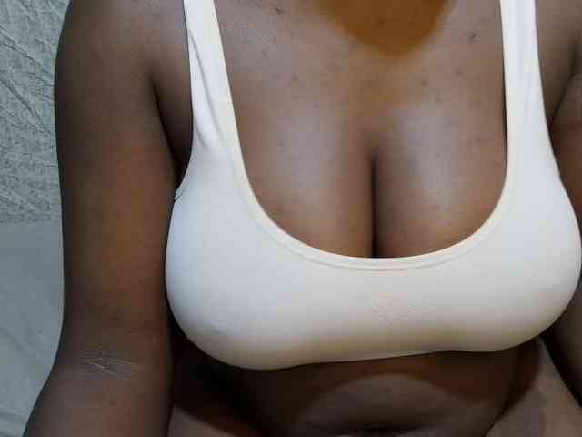 pretty-lioness webcam