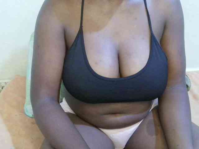 pretty-lioness webcam