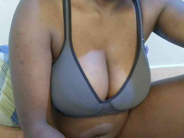 pretty-lioness webcam