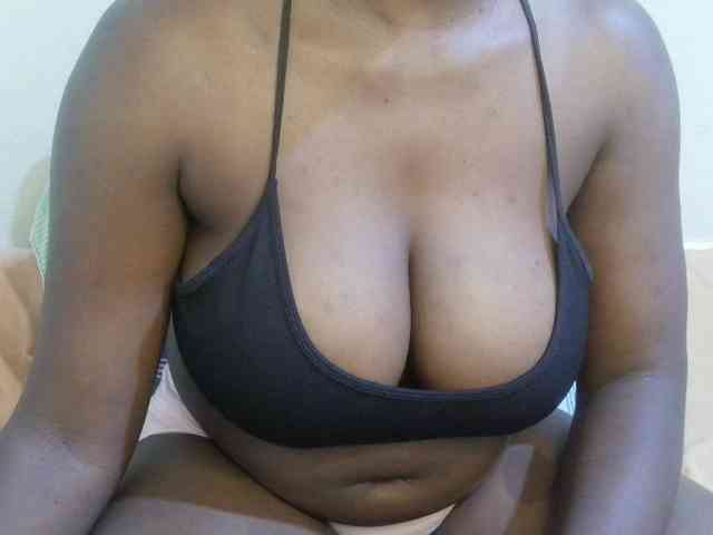 pretty-lioness webcam