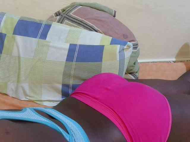 pretty-lioness webcam