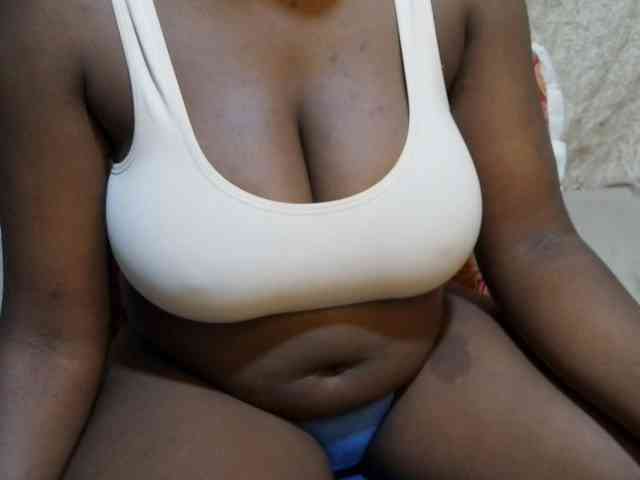 pretty-lioness webcam