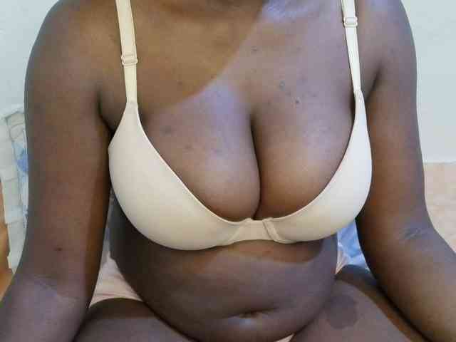 pretty-lioness webcam