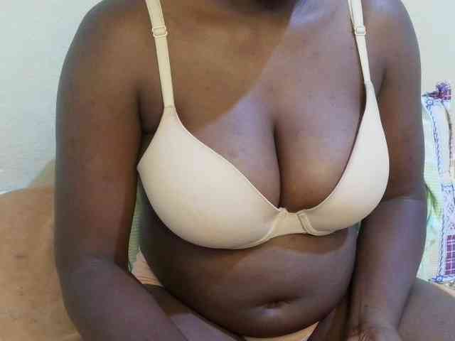 pretty-lioness webcam