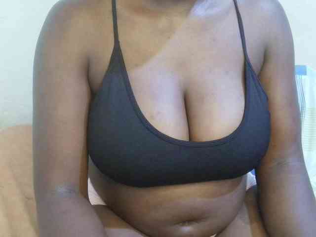 pretty-lioness webcam