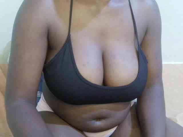 pretty-lioness webcam