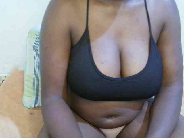 pretty-lioness webcam