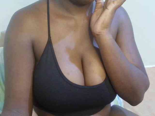 pretty-lioness webcam