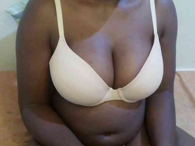 pretty-lioness webcam