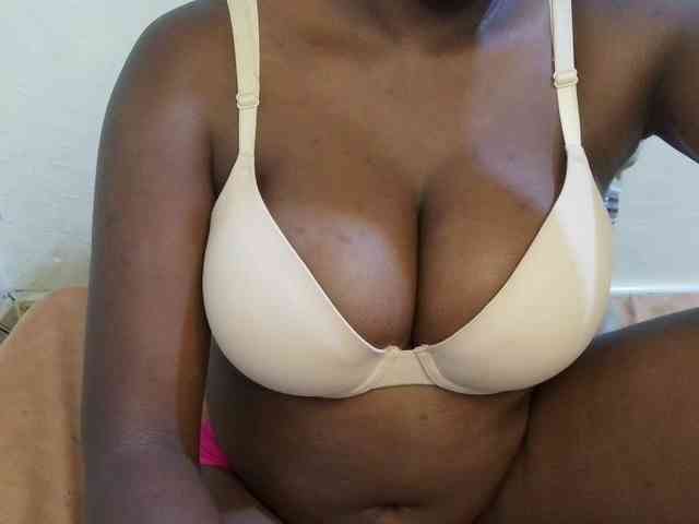 pretty-lioness webcam