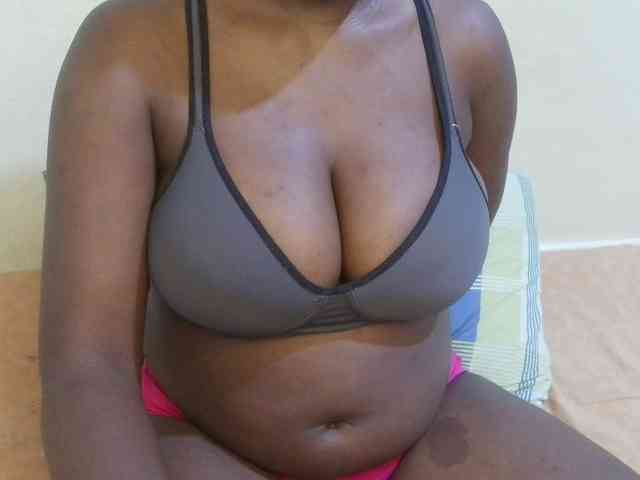 pretty-lioness webcam