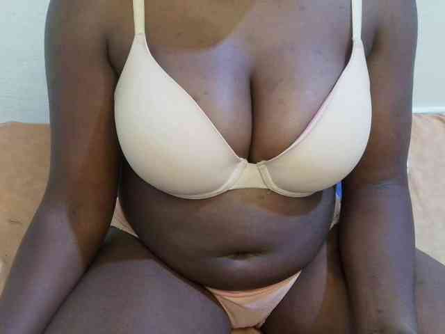 pretty-lioness webcam